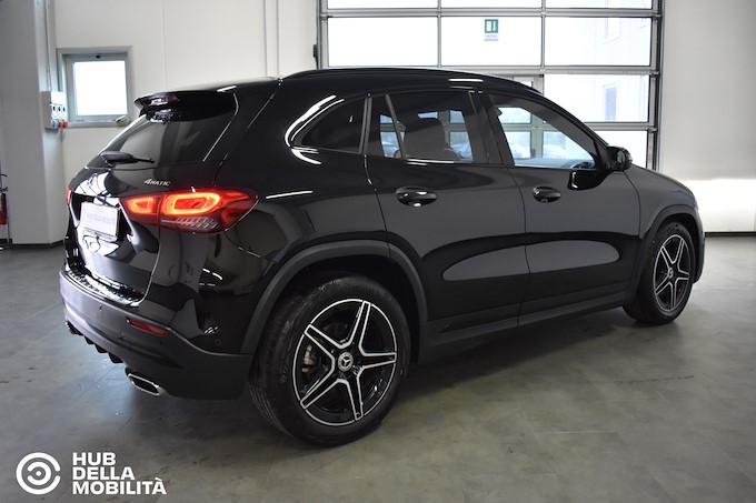 MERCEDES-BENZ GLA 200 d Automatic 4Matic Premium